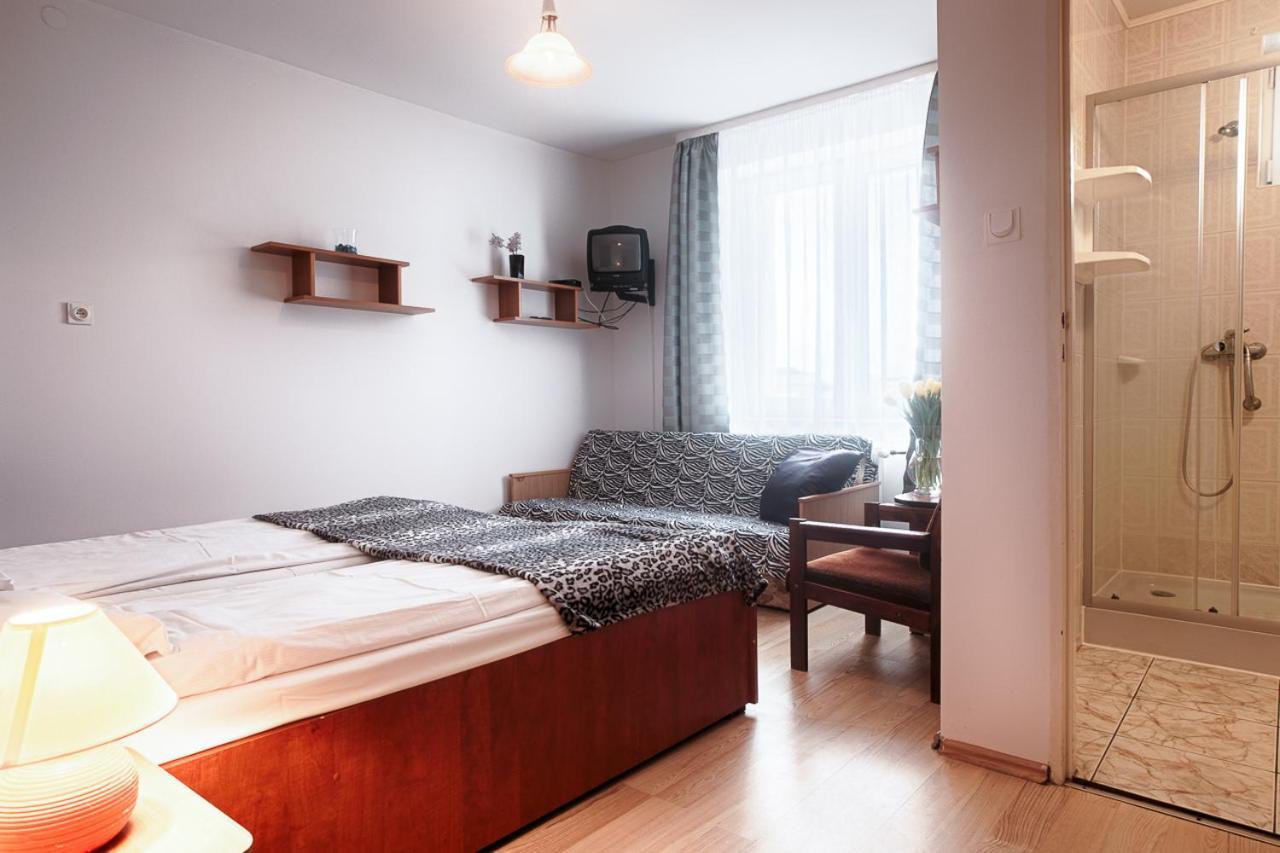 Pod Arkadami Hotel Darlowko Ngoại thất bức ảnh